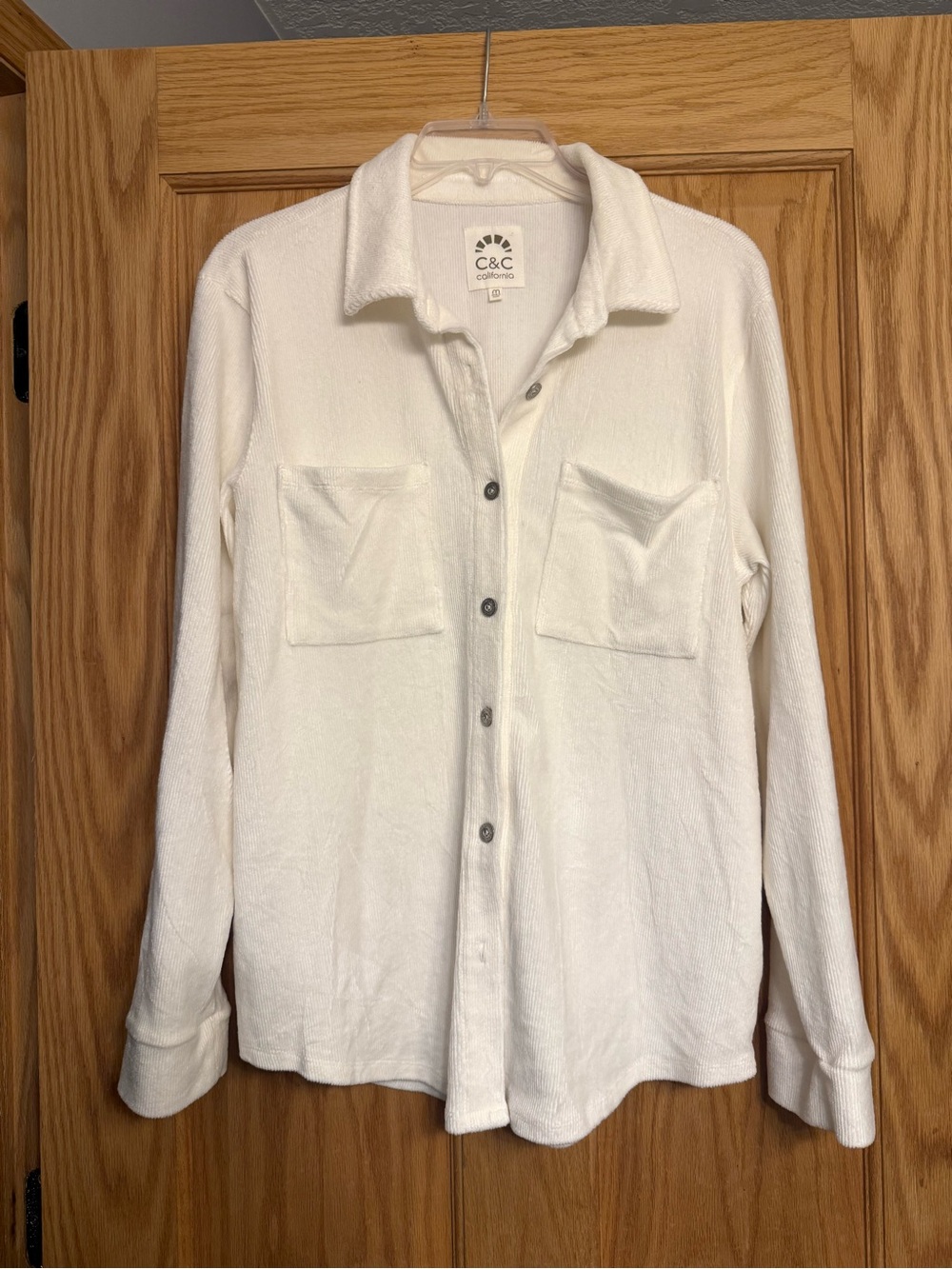 C&C California Off-White Ribbed Soft Collared Button down Shirt size medium